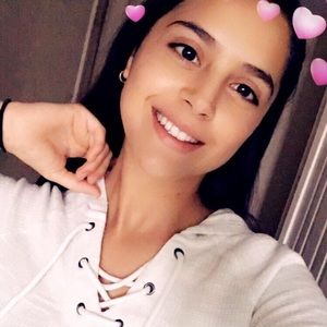 Meet your Posher, Lorena